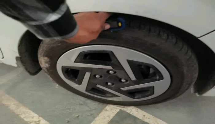 2023 Hyundai GRAND I10 NIOS SPORTZ AMT 1.2 KAPPA VTVT, Petrol, Automatic, 7,142 km, tyre