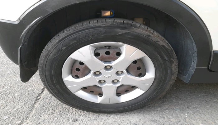 2019 Mahindra XUV300 W6 1.2 PETROL, Petrol, Manual, 55,310 km, tyre