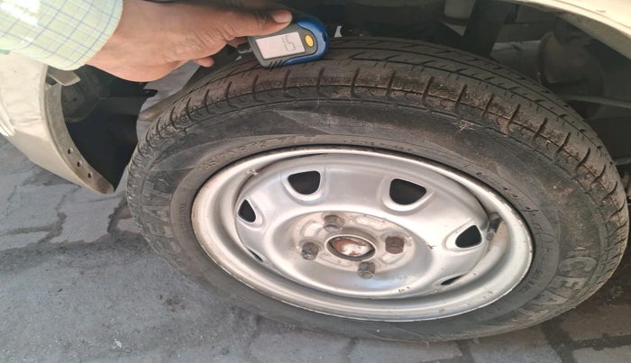 2010 Maruti Zen Estilo LXI CNG, Petrol, Manual, 1,09,889 km, tyre