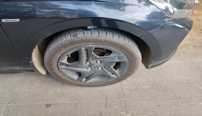 2021 Hyundai NEW I20 SPORTZ 1.2 AT, Petrol, Automatic, 37,411 km, tyre