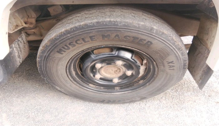 2020 Mahindra Bolero B6 (O), Diesel, Manual, 1,44,023 km, tyre