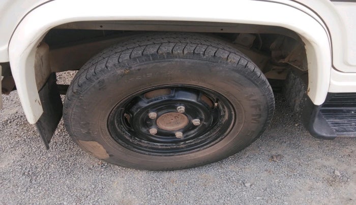 2020 Mahindra Bolero B6 (O), Diesel, Manual, 1,44,023 km, tyre