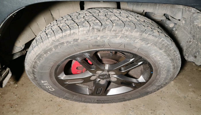 2023 Mahindra Thar LX D HT 2WD MT, Diesel, Manual, 40,021 km, tyre