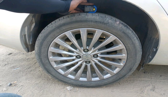 2017 Maruti Ciaz ZDI+ SHVS, Diesel, Manual, 1,30,729 km, tyre