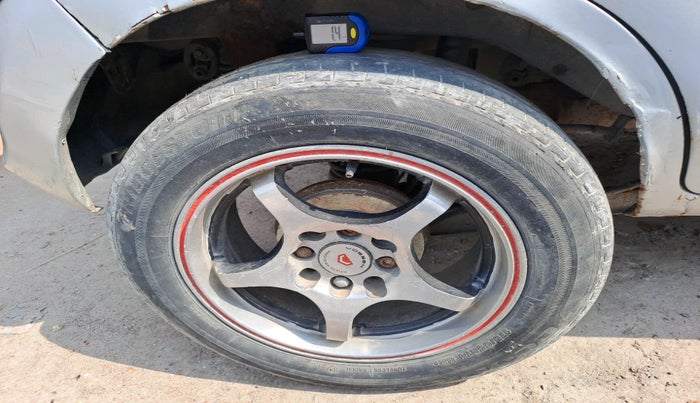 2015 Maruti Alto 800 LXI CNG, Petrol, Manual, 67,841 km, tyre