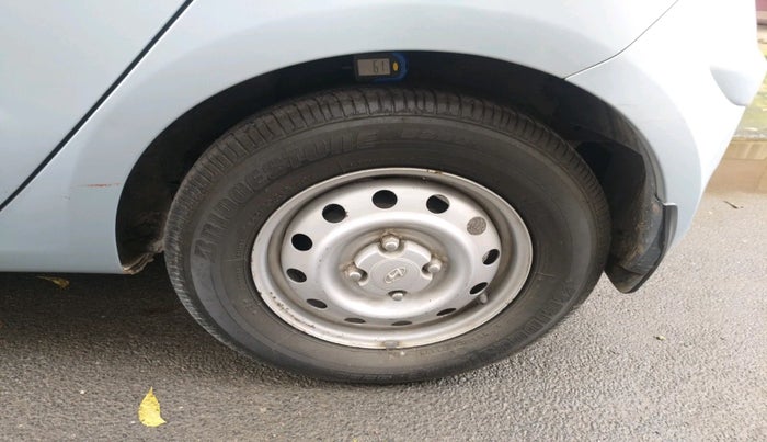 2011 Hyundai i10 ERA 1.1, Petrol, Manual, 61,408 km, tyre