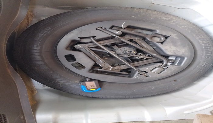 2011 Hyundai i10 ERA 1.1, Petrol, Manual, 61,408 km, tyre
