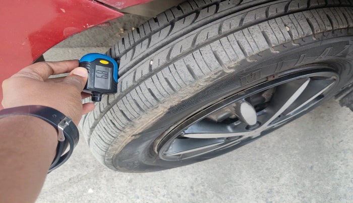 2013 Maruti Wagon R 1.0 VXI, Petrol, Manual, 1,45,614 km, tyre