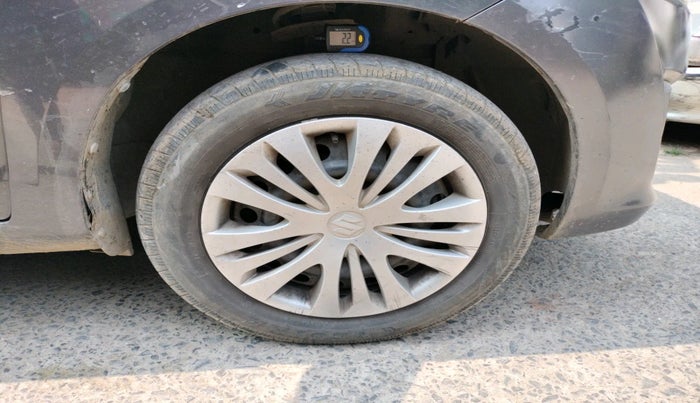 2013 Maruti Ertiga VXI, Petrol, Manual, 96,369 km, tyre