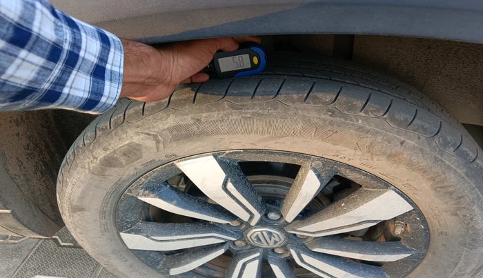 2019 MG HECTOR SHARP 2.0 DIESEL, Diesel, Manual, 66,816 km, tyre