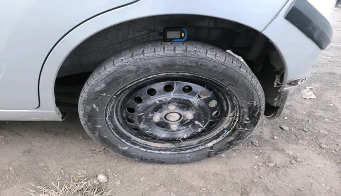 2014 Maruti Wagon R 1.0 VXI, Petrol, Manual, 62,006 km, tyre