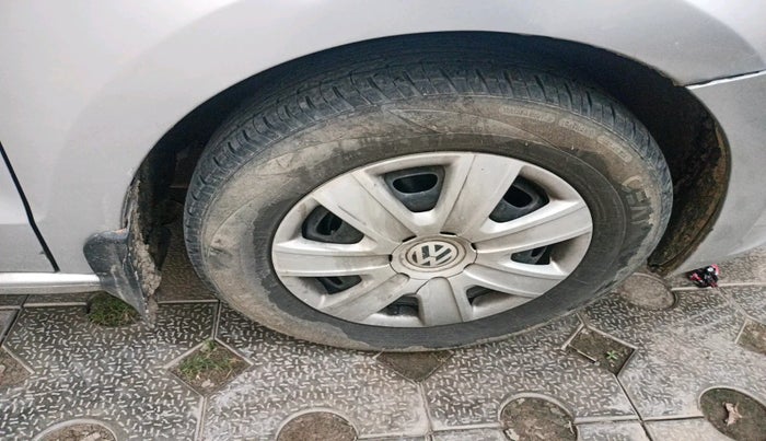 2010 Volkswagen Vento COMFORTLINE 1.6, Petrol, Manual, 1,19,081 km, tyre