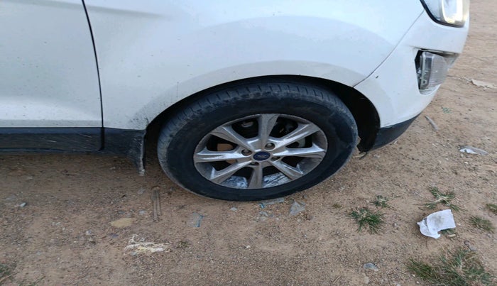 2018 Ford Ecosport TITANIUM 1.5L PETROL, Petrol, Manual, 1,30,620 km, tyre