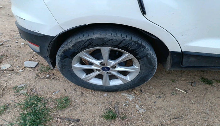 2018 Ford Ecosport TITANIUM 1.5L PETROL, Petrol, Manual, 1,30,620 km, tyre