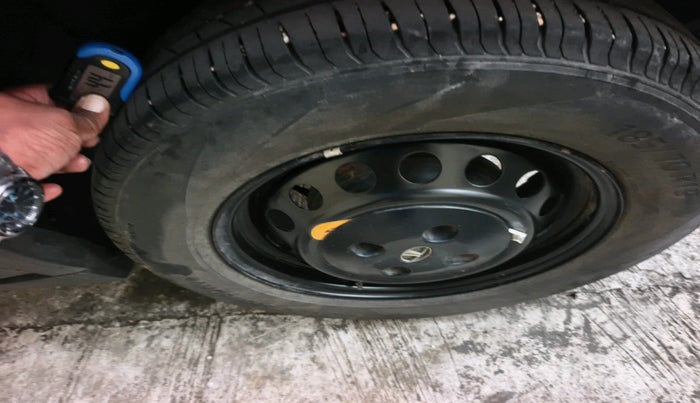 2022 Tata PUNCH PURE MT, Petrol, Manual, 83,821 km, tyre