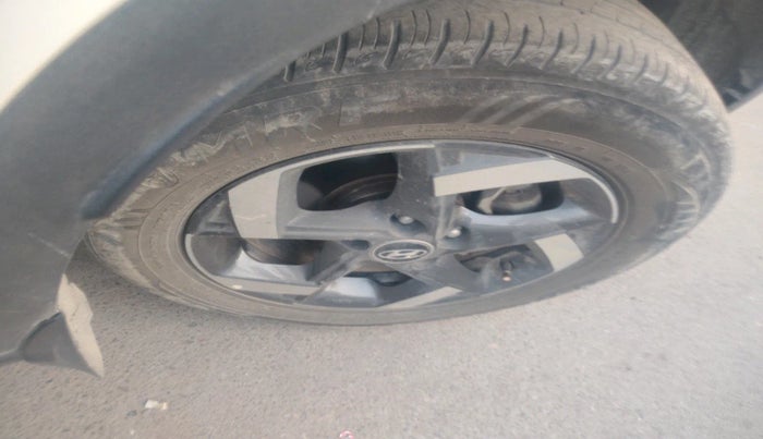 2019 Hyundai VENUE SX 1.0 TURBO, Petrol, Manual, 52,150 km, tyre