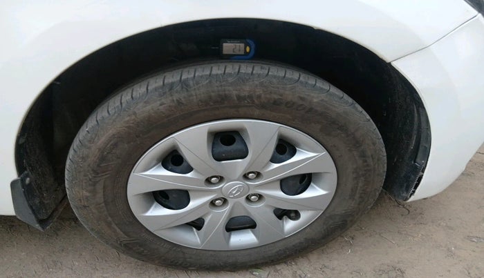 2020 Hyundai Elite i20 MAGNA PLUS 1.2, Petrol, Manual, 94,500 km, tyre