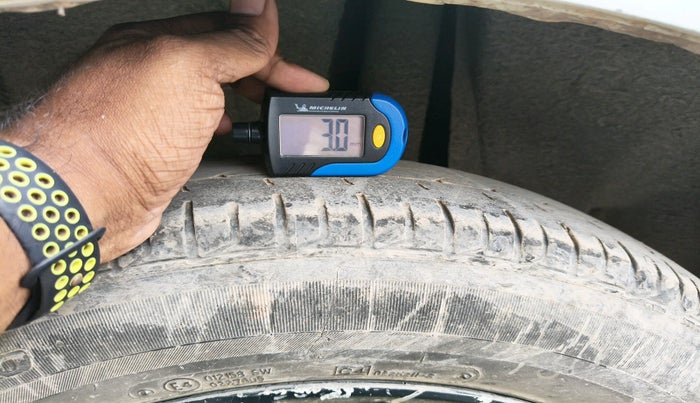 2019 Maruti Ertiga VXI CNG, Petrol, Manual, 66,098 km, tyre