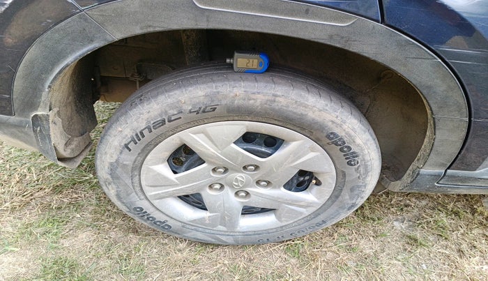 2021 Hyundai VENUE S 1.2, Petrol, Manual, 90,374 km, tyre