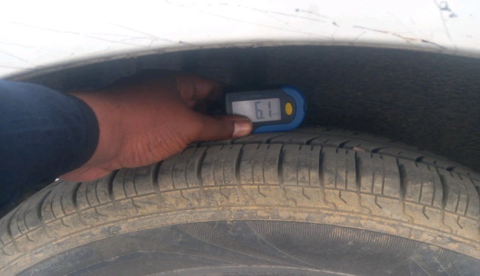 2013 Maruti Swift Dzire VXI, Petrol, Manual, 80,307 km, tyre