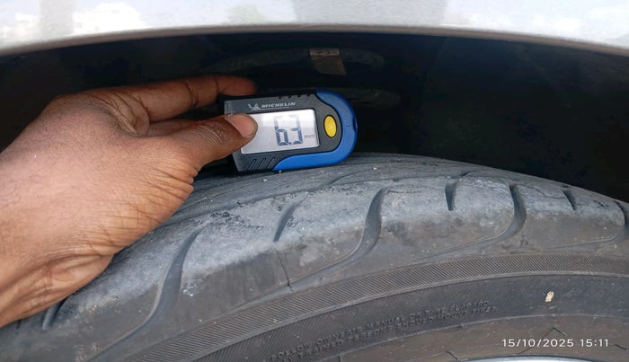 2024 Maruti Swift ZXi AMT, Petrol, Automatic, 28,710 km, tyre