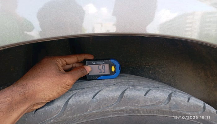 2024 Maruti Swift ZXi AMT, Petrol, Automatic, 28,710 km, tyre