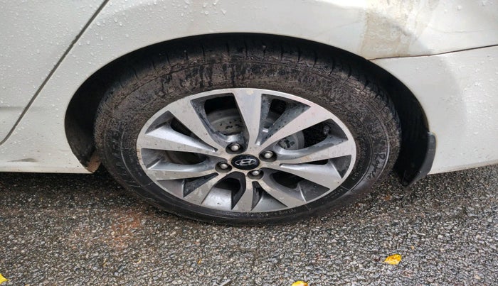 2016 Hyundai Verna 1.6 VTVT SX, Petrol, Manual, 60,653 km, tyre