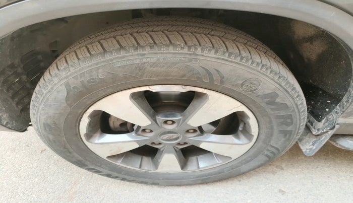 2022 Mahindra ALTURAS G4 2WD AT, Diesel, Automatic, 93,711 km, tyre