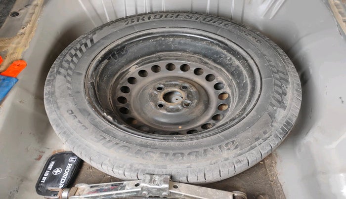 2014 Honda City 1.5L I-DTEC V, Diesel, Manual, 1,28,707 km, tyre