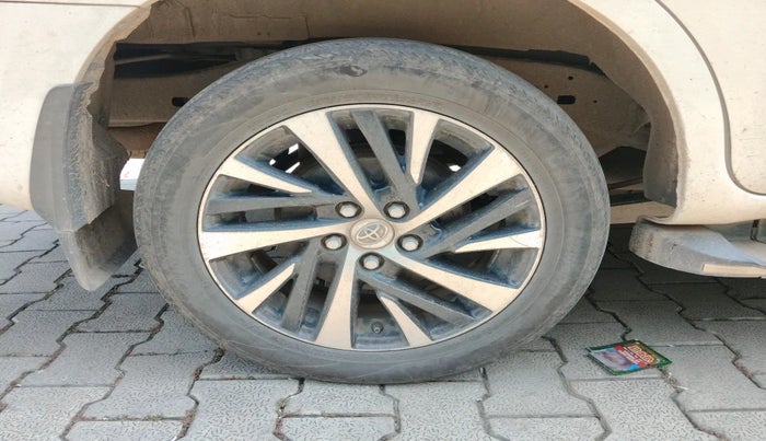 2021 Toyota Innova Crysta 2.4 ZX AT 7 STR, Diesel, Automatic, 1,85,516 km, tyre