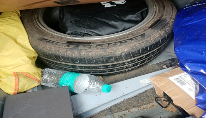 2020 Honda City 1.5L I-VTEC VX CVT, Petrol, Automatic, 77,096 km, tyre