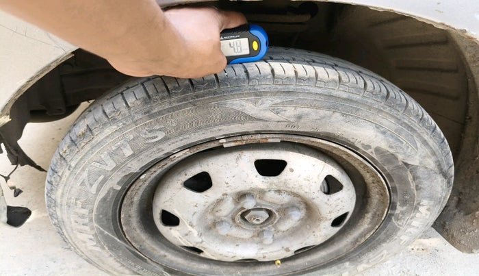 2012 Maruti Wagon R 1.0 LXI, Petrol, Manual, 1,08,205 km, tyre