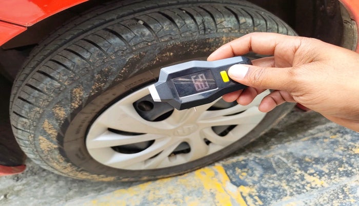 2021 Maruti Swift VXI, Petrol, Manual, 49,747 km, tyre