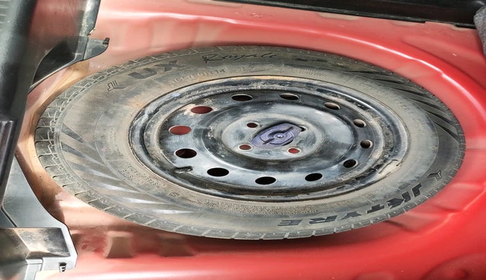 2021 Maruti Swift VXI, Petrol, Manual, 49,747 km, tyre