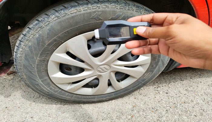 2021 Maruti Swift VXI, Petrol, Manual, 49,747 km, tyre