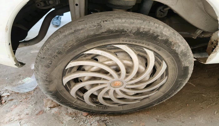 2010 Maruti Alto LXI, Petrol, Manual, 87,479 km, tyre