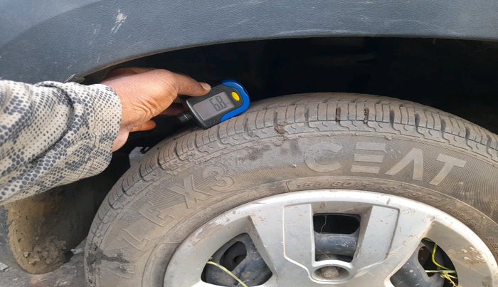 2015 Renault Kwid RXT 0.8, Petrol, Manual, 38,436 km, tyre