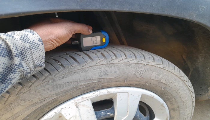 2015 Renault Kwid RXT 0.8, Petrol, Manual, 38,436 km, tyre