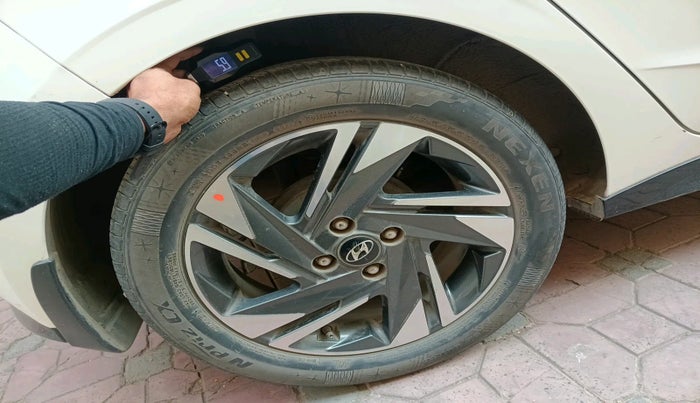 2021 Hyundai NEW I20 ASTA (O) 1.2 MT, Petrol, Manual, 27,394 km, tyre