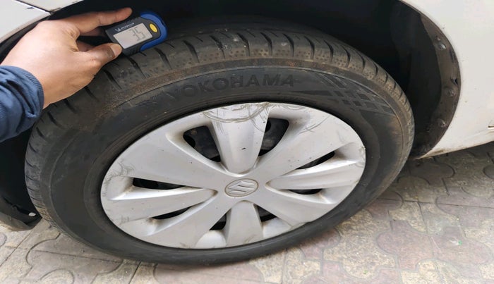 2016 Maruti Ertiga VXI CNG, Petrol, Manual, 1,04,702 km, tyre