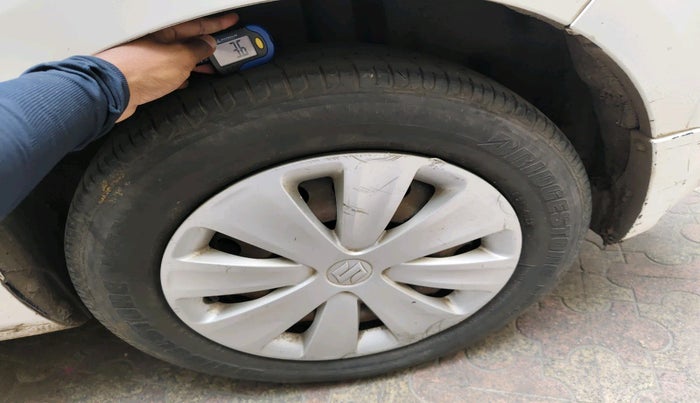 2016 Maruti Ertiga VXI CNG, Petrol, Manual, 1,04,702 km, tyre