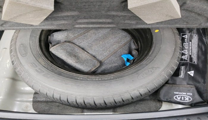 2020 KIA SELTOS HTX 1.5 PETROL, Petrol, Manual, 23,319 km, tyre