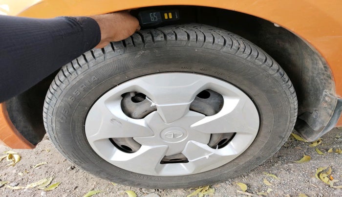 2017 Tata Tiago XZ PETROL, Petrol, Manual, 45,934 km, tyre