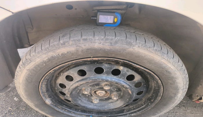 2012 Maruti Wagon R 1.0 VXI, Petrol, Manual, 1,17,901 km, tyre