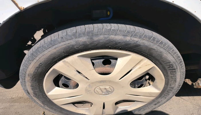 2012 Maruti Wagon R 1.0 VXI, Petrol, Manual, 1,17,901 km, tyre
