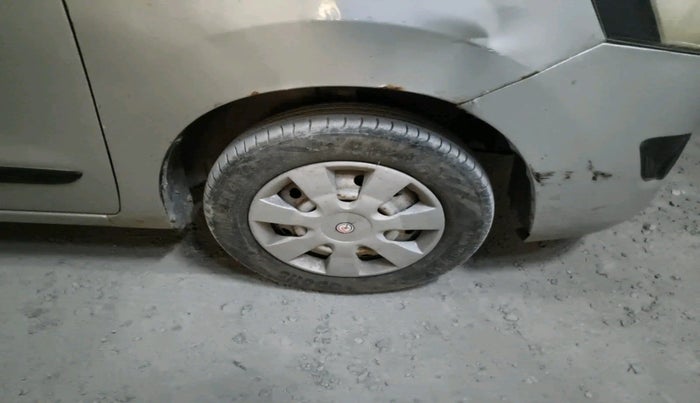 2014 Maruti Wagon R 1.0 LXI CNG, Petrol, Manual, 71,036 km, tyre