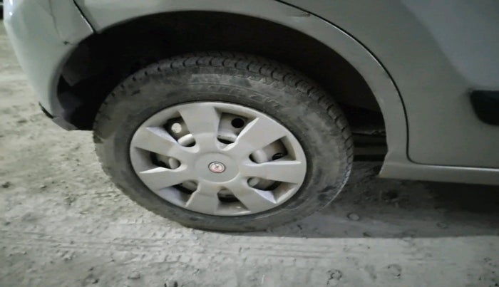 2014 Maruti Wagon R 1.0 LXI CNG, Petrol, Manual, 71,036 km, tyre