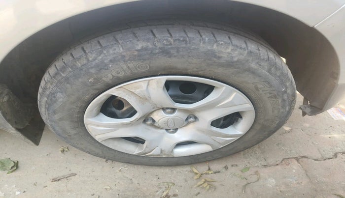 2015 Ford Ecosport TREND+ 1.0L ECOBOOST, Petrol, Manual, 1,13,632 km, tyre