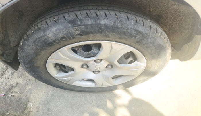 2015 Ford Ecosport TREND+ 1.0L ECOBOOST, Petrol, Manual, 1,13,632 km, tyre