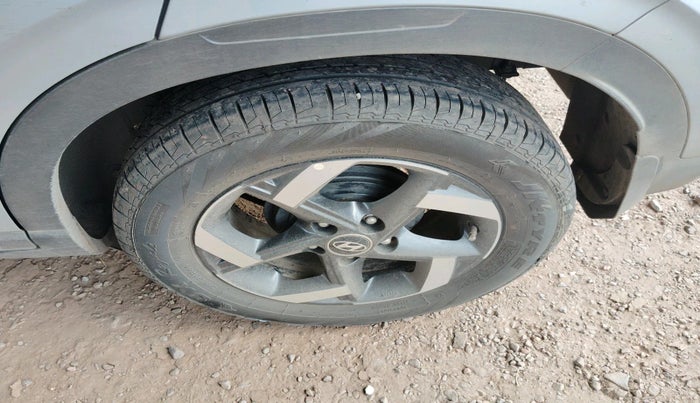 2020 Hyundai VENUE SX 1.0 (O) TURBO, Petrol, Manual, 50,747 km, tyre